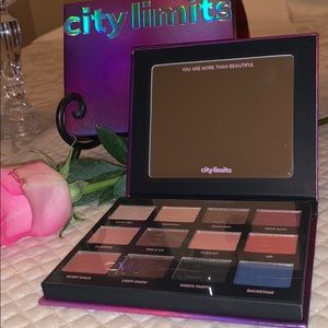 IBY BEAUTY Eyeshadow Palette